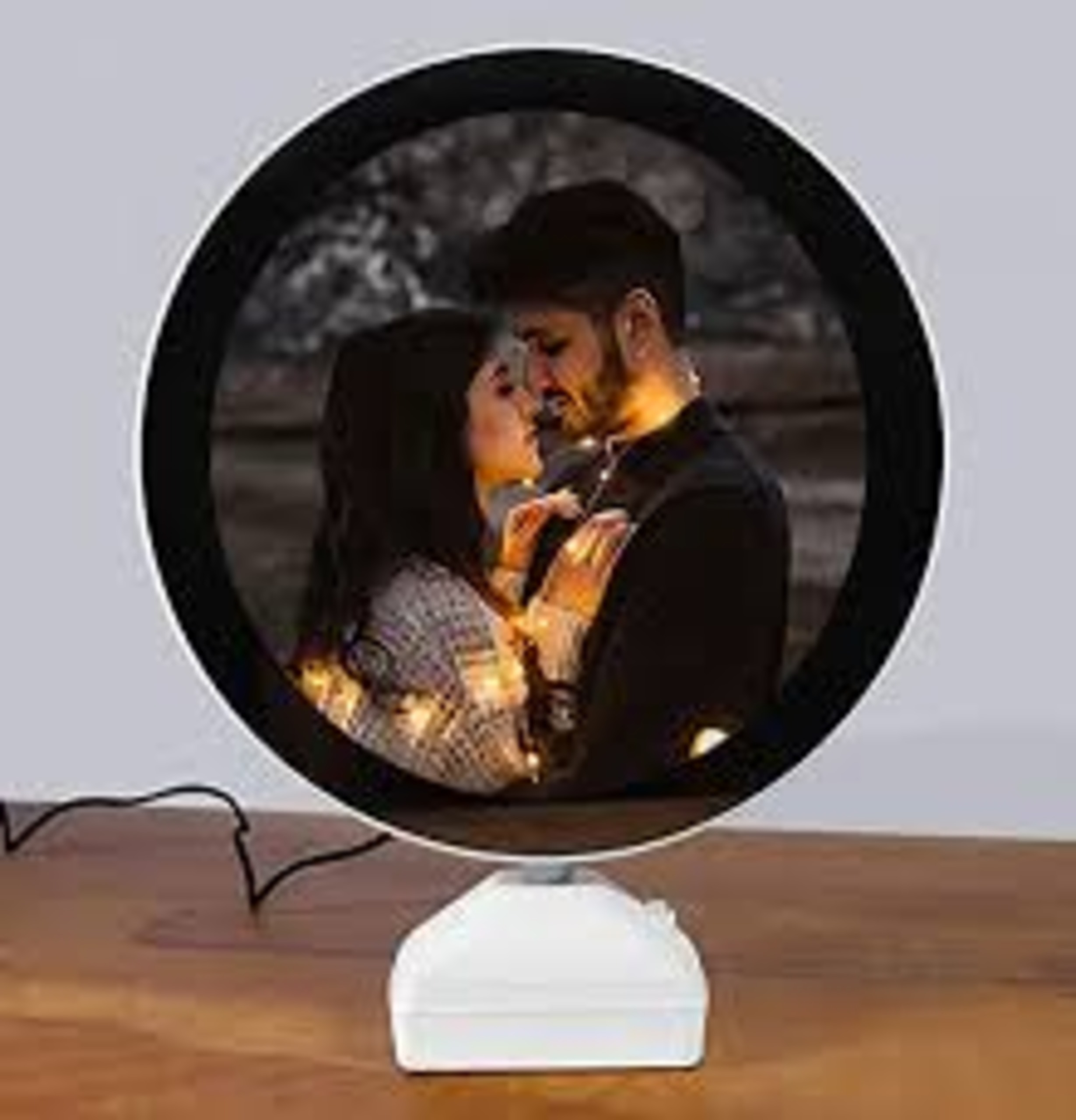 Modern LED Circular Photo Frame Lamp